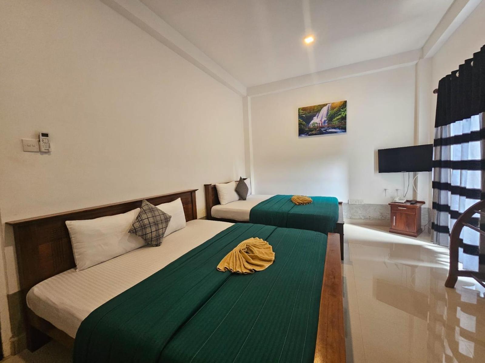 Optimum Residencies Acomodação com café da manhã Negombo Exterior foto